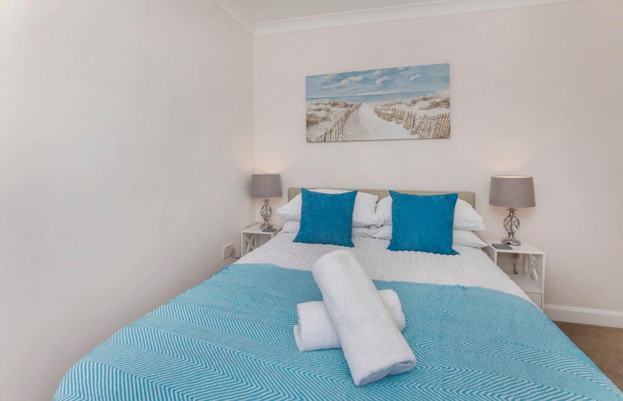 The Burton York 3 Bedroom House Sleeps 6 Exterior photo