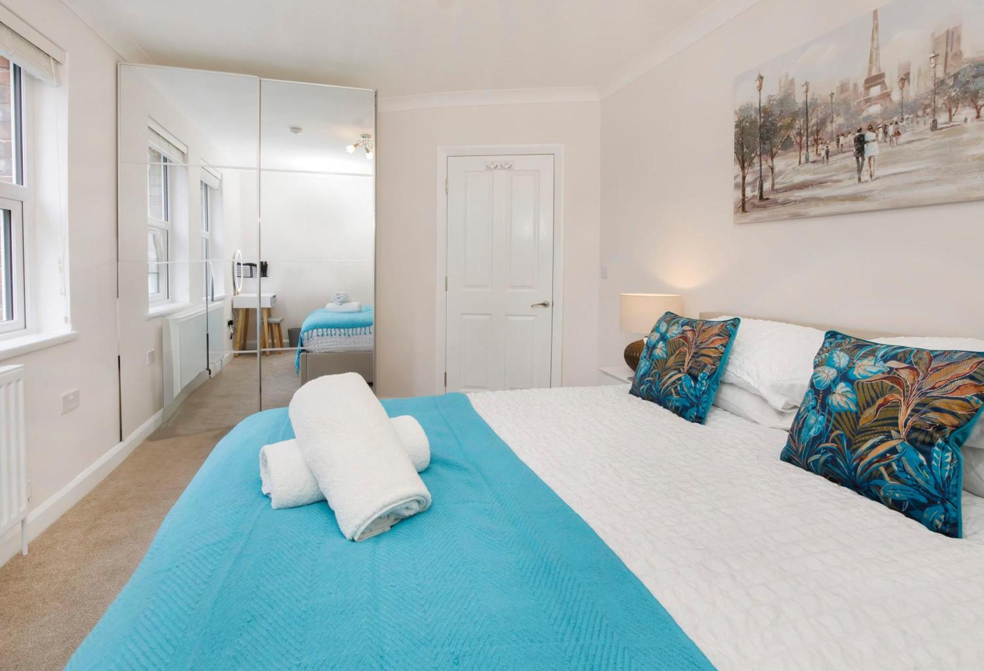 The Burton York 3 Bedroom House Sleeps 6 Exterior photo